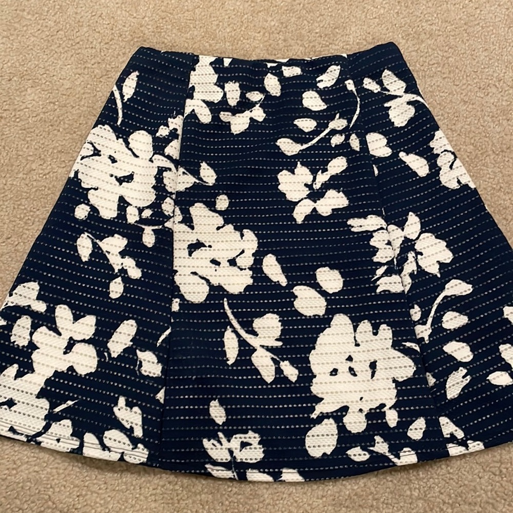 Eyelet skirt